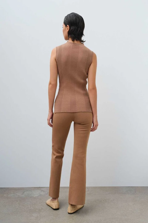 Camel Yırtmaç Detaylı Kolsuz Triko Bluz - 3