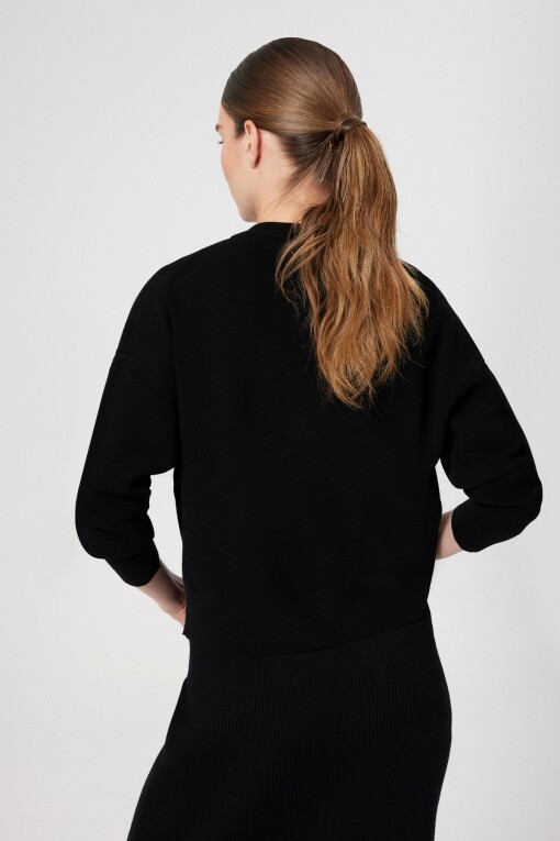 Black Button Detail Women's Cardigan - Triko Mısırlı