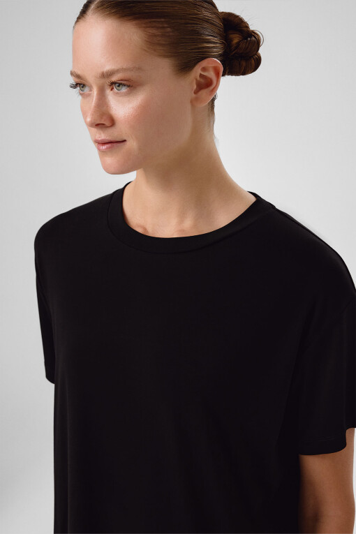Black Crew Neck Basic Women's T-Shirt - Triko Mısırlı
