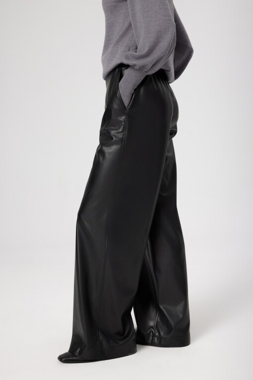 Black Faux Leather Women's Pants - Triko Mısırlı