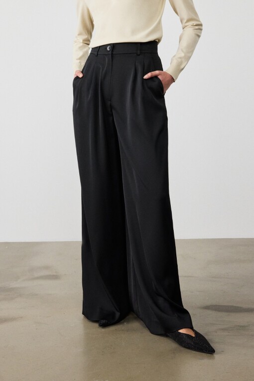 Black Pleated Palazzo Women's Pants - Triko Mısırlı
