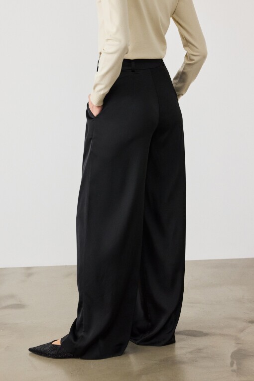Black Pleated Palazzo Women's Pants - Triko Mısırlı