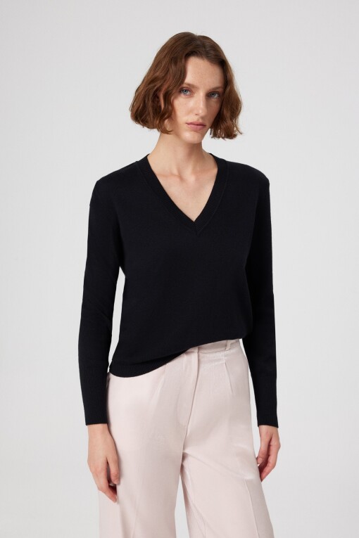 Black V-Neck Long Sleeve Women's Sweater - Triko Mısırlı