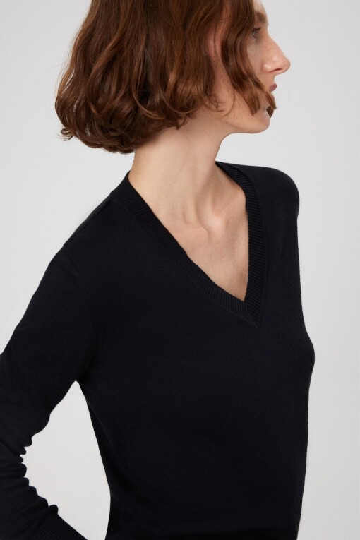 Black V-Neck Long Sleeve Women's Sweater - Triko Mısırlı