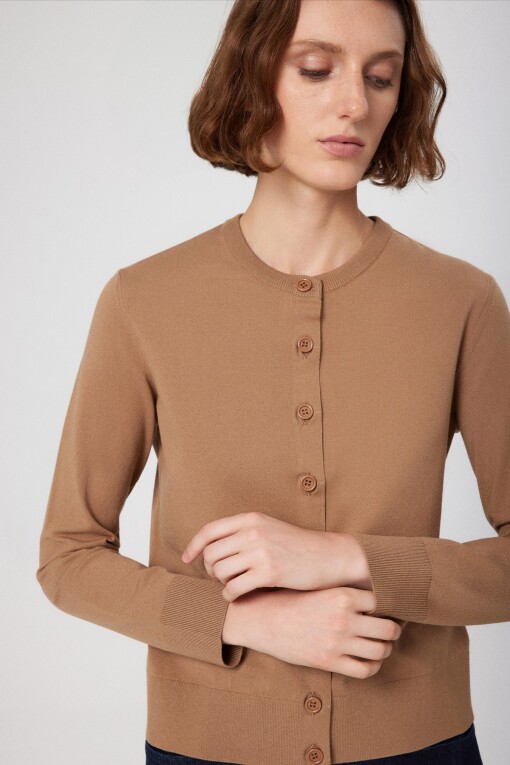 Caramel Button Detail Women's Cardigan - Triko Mısırlı
