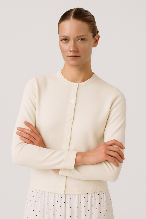 Ecru Buttoned Women's Cardigan - Triko Mısırlı