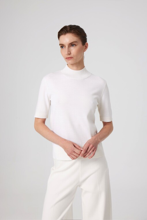 Ecru Half Turtle Neck Women's Sweater - Triko Mısırlı