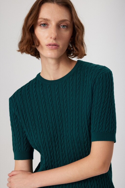 Green Cable Knit Half Sleeve Women's Sweater 