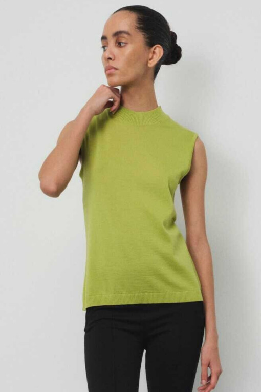 Green Half Turtle Neck Sleeveless Knit Blouse - Triko Mısırlı