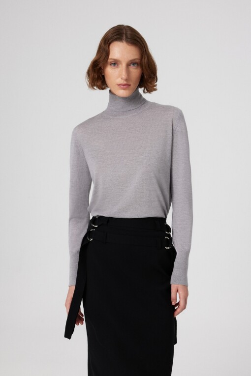 Grey Turtle Neck Long Sleeve Women's Sweater 