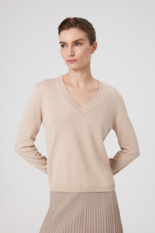 Light Beige V-Neck Long Sleeve Women's Sweater - Triko Mısırlı