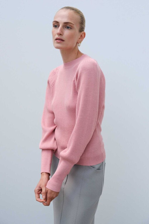 Pink Ribbed Crew Neck Women's Sweater 