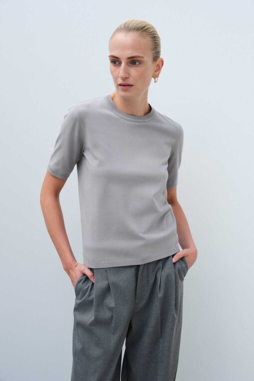 Short Sleeve Slim Fit Grey Knit Women's Sweater 
