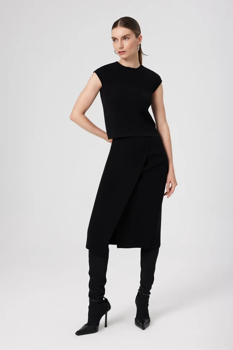 Siyah Yakası Desenli Crop Top - 1
