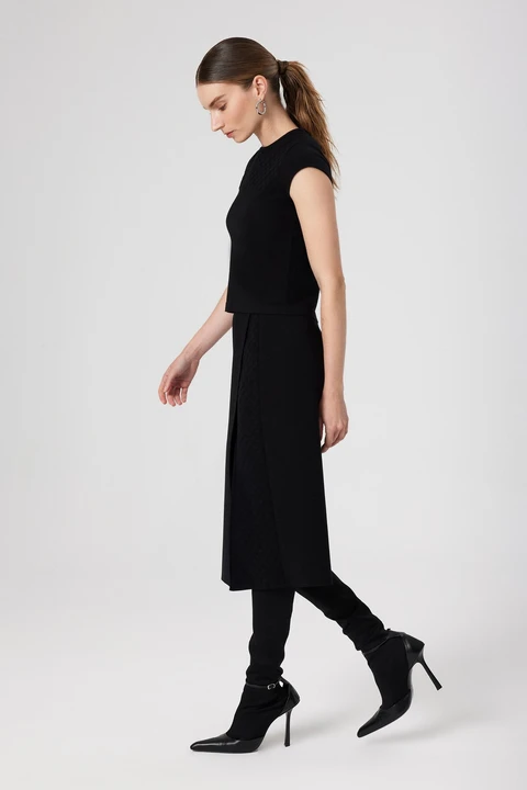 Siyah Yakası Desenli Crop Top - 3